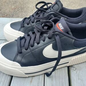 Nike Court Legacy Lift